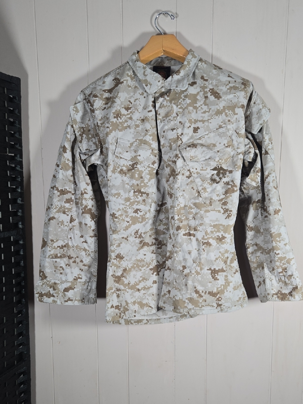 USMC Digital Camouflage Shirt Small Regular Buzz Off Shield Marine Corps